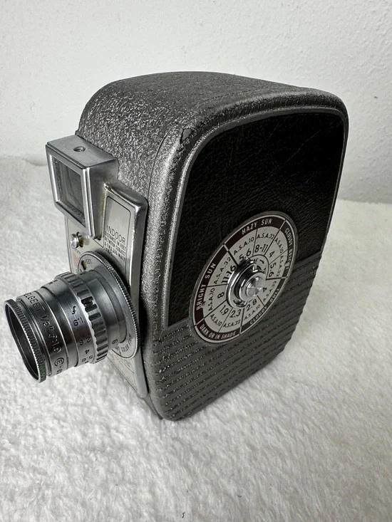 Vintage 8mm Keystone K 25 Capri Dial-O-Matic Movie in Grays