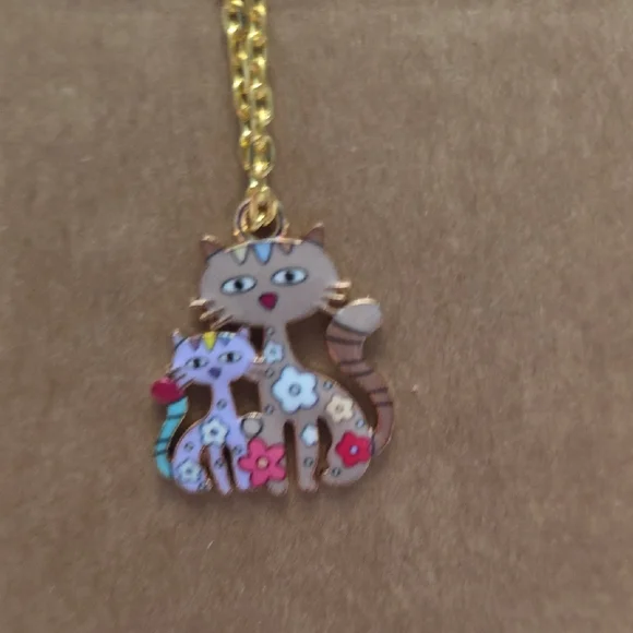Charming Cat Pendant Necklace - Multicolor