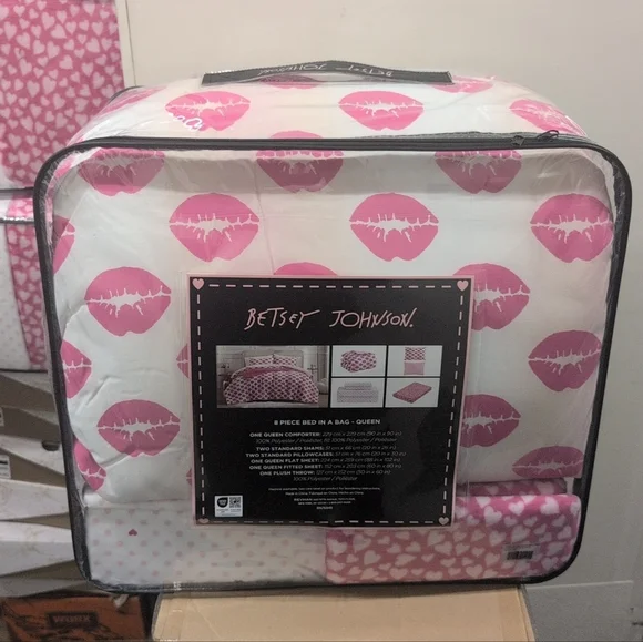 Betsey Johnson Pink Lips Queen Bedding Set