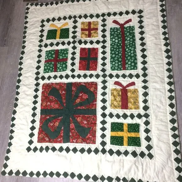 Handmade Hand Sewn Christmas Quilt Present Pattern Holiday Throw 47