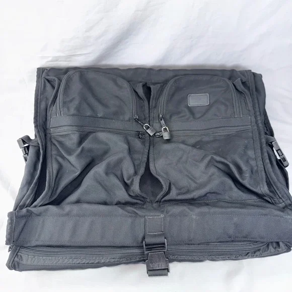 Tumi Garment‎ Bag Travel Suitcase Carry On Luggage Black With Storage Bag