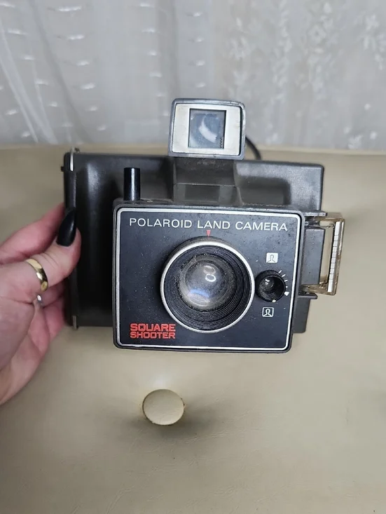 Vintage 70's Collectable Polaroid Land Camera Square Shooter