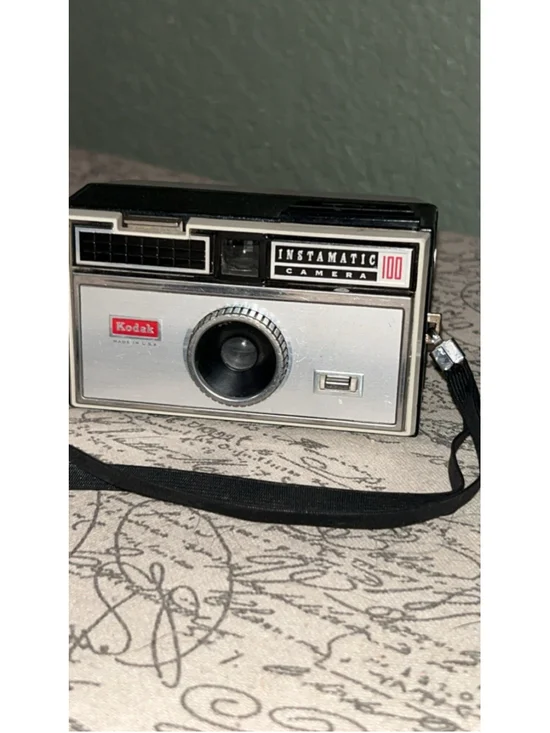Vintage Kodak Instamatic 104 Film Camera 1960’s Cool Vintage
