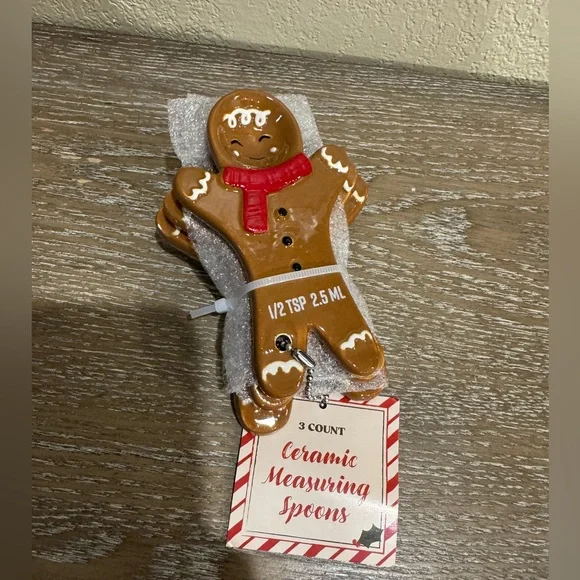 Target Bullseye Playground Ceramic Gingerbread Man Measuring Spoons
