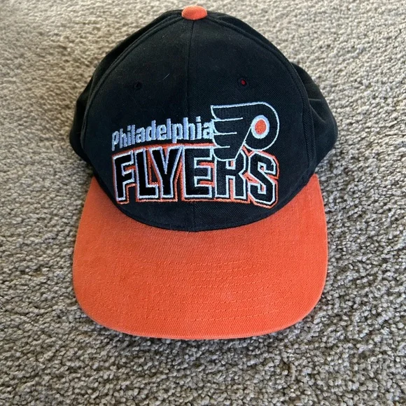 Philadelphia Flyers Black and Orange Cap