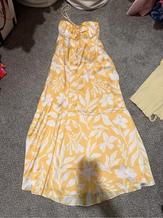 Abercrombie & Fitch Yellow and White Floral Maxi Dress