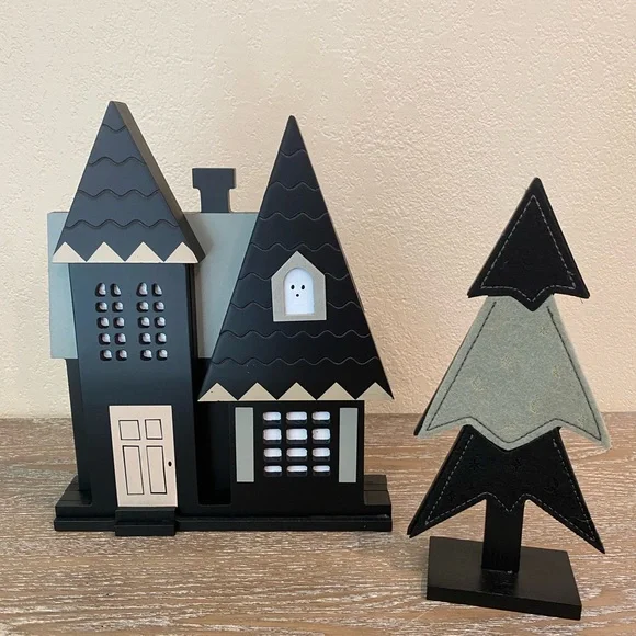 Target Hyde & EEK! Halloween Wood Haunted House and Trees (2)