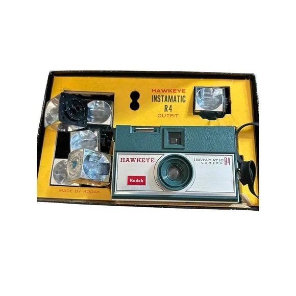 Vintage Kodak Hawkeye Instamatic R4 A74R Film Color camera Orig Box UNTESTED‎