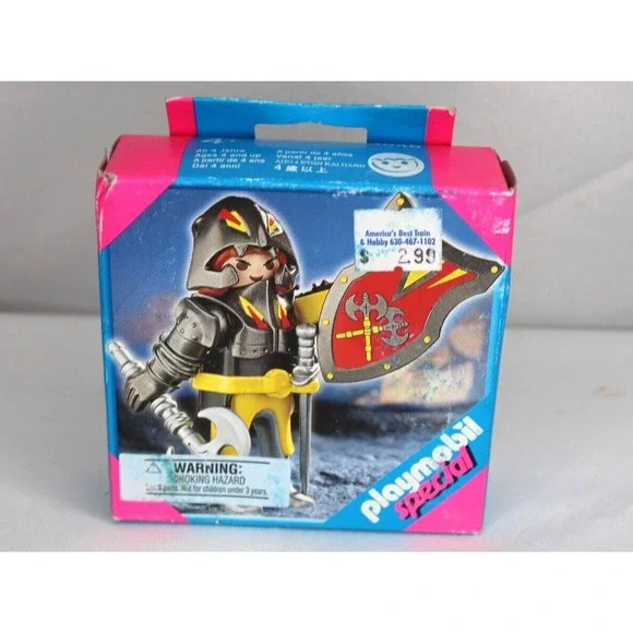 2005 Playmobil Special 4646 Knight with Double Axe NIB, SEALED