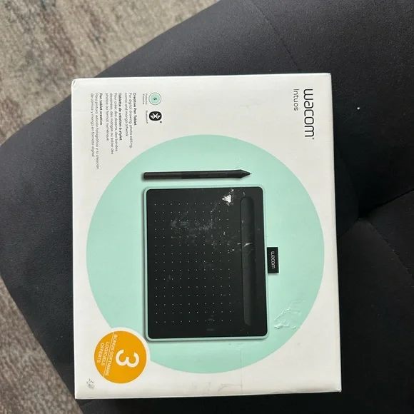 Intuos Black Drawing Tablet