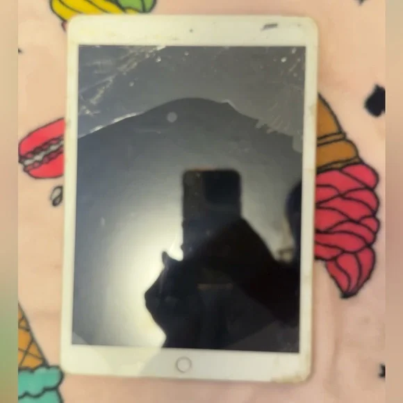 7th generation Rose Gold IPad