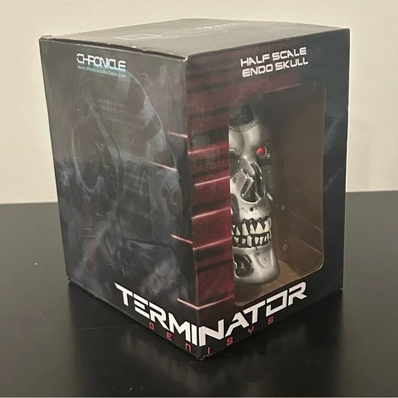 Lootcrate Exclusive Terminator Genisys Half Scale Endo Skull NIB