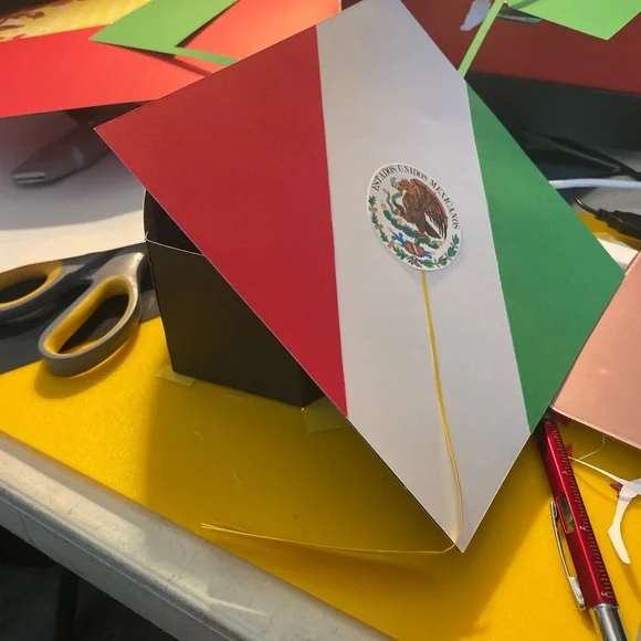 Real size hat box