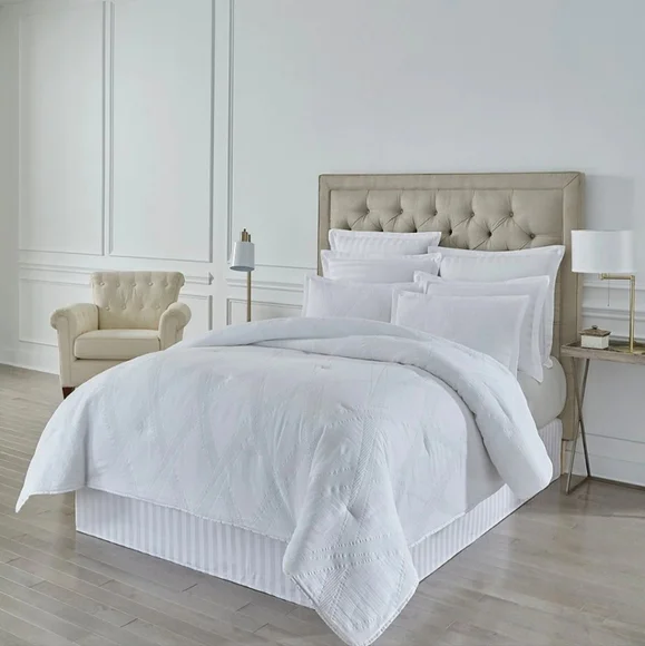 Luxury Hotel Tevin King Comforter Mini Set