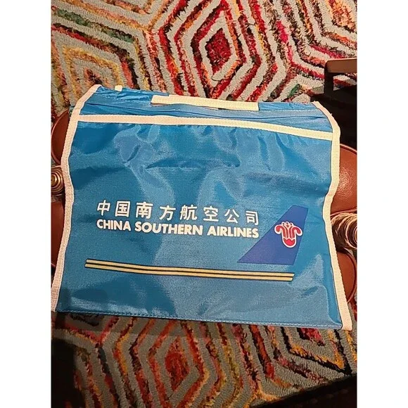 Vintage 60s 70s China Airlines of Taiwan CAL Vinyl Carry Travel Bag NR