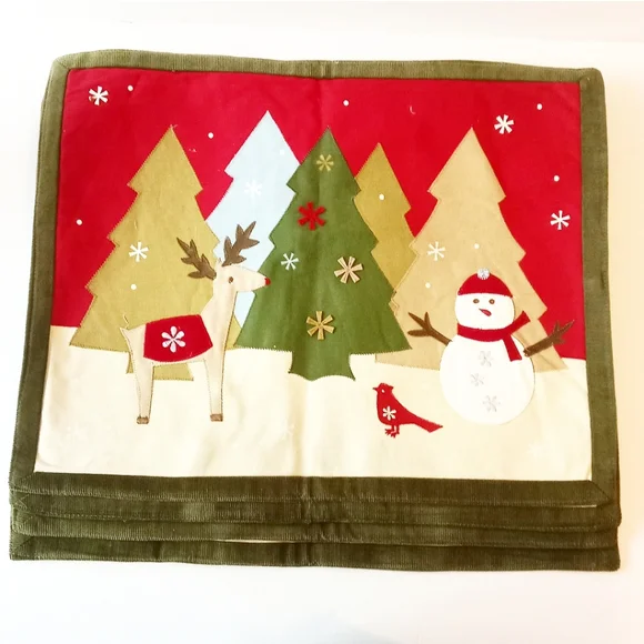 💛 NEW Bullseye Design by Target Christmas Placemats, Set of 4