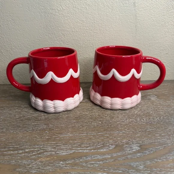 NEW Target Bullseye Playground Valentines Day Cake Mugs set of 2