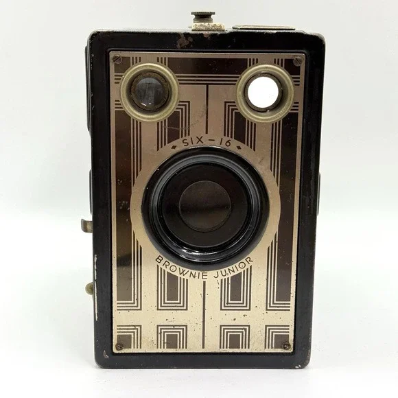VTG Kodak Six-16 Brownie Junior Box Camera Art Deco USA 1930s Untested‎