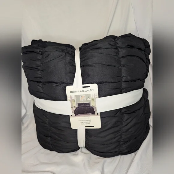 NWT Makers Collective Square Puff Black Comforter Set Full/Queen