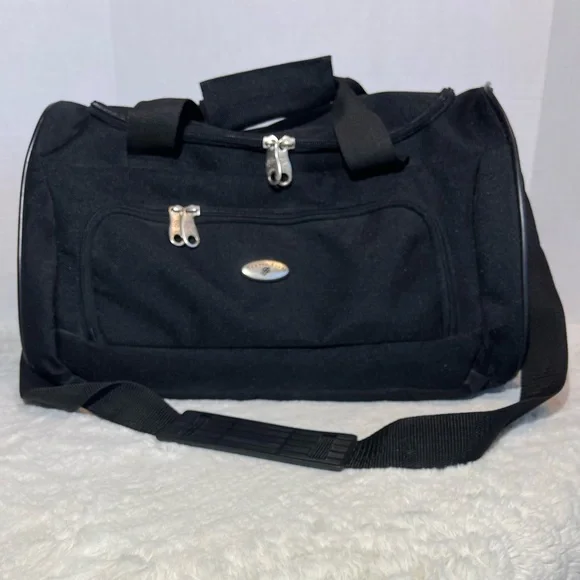 Travel Plus carry on bag in black