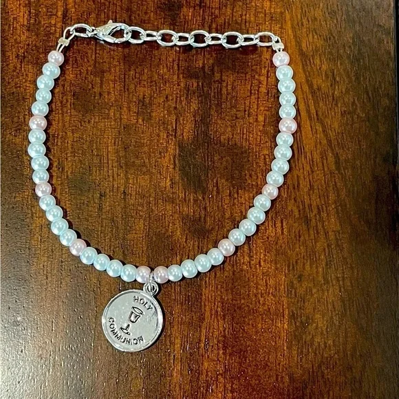 Faux pearl bead First Communion child bracelet with adjustable links