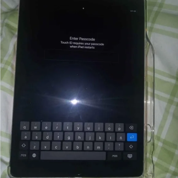 iPad 10.2 (LOCKED)7th generation