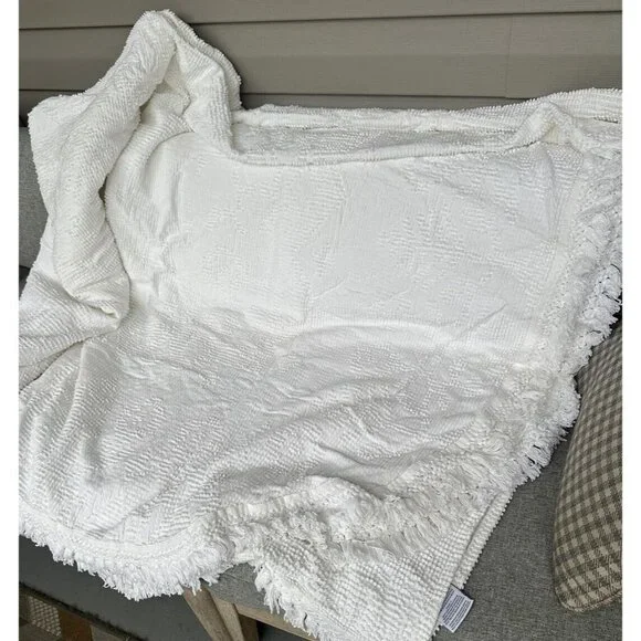 Bates by Maine Heritage Weavers White Bedspread Chenille Full Size