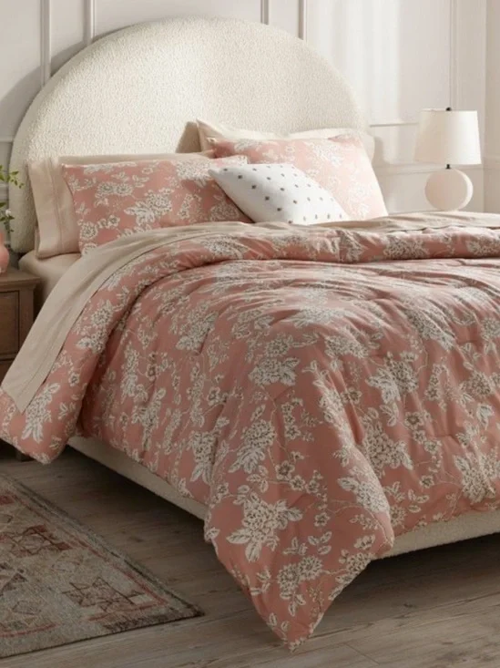 THRESHOLD NWT King Floral Print Comforter and Sham Set -Light Pink