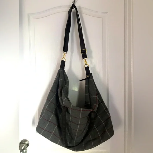XLarge Unisex Travel Bag gray maroon plaid brown leatherette handles gold detail