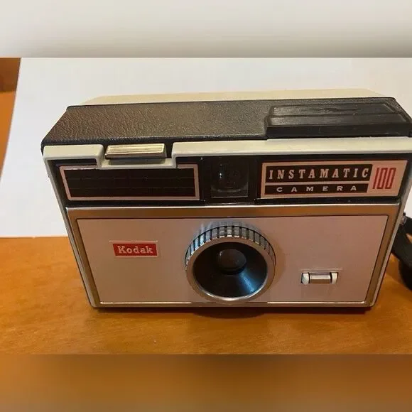 Kodak Instamatic 100 Camera Film Vintage Not Tested