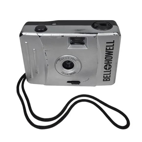 BELL & HOWELL POINT-AND-SHOOT 35MM FILM CAMERA – FOCUS FREE – NO FLASH – CLEAN