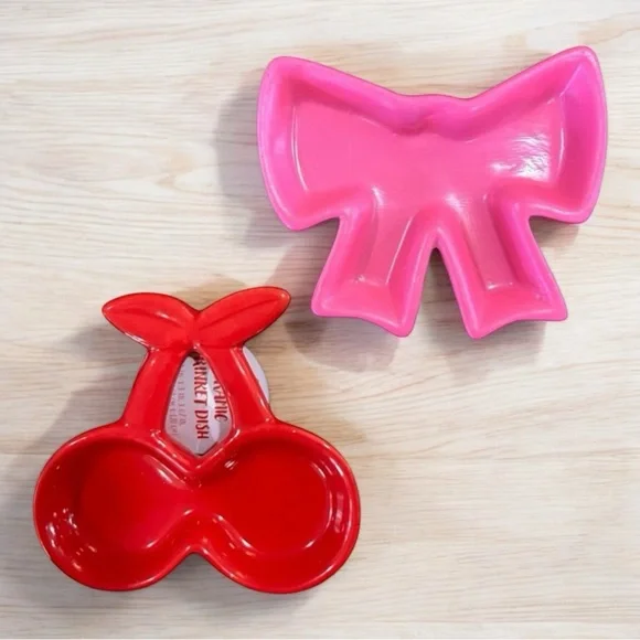 Target Bullseye Cherry and Pink Bow Ceramic Trinket Fruit Dish Set