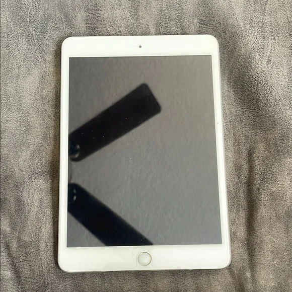 Apple iPad Mini - White