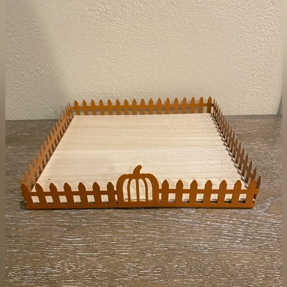 Target Bullseyes Playground Halloween Orange Metal Pumpkin Picket Fence Tray