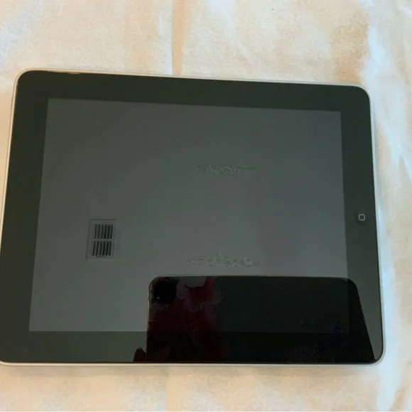 Apple iPad 1st generation 16GB WiFi 9.7