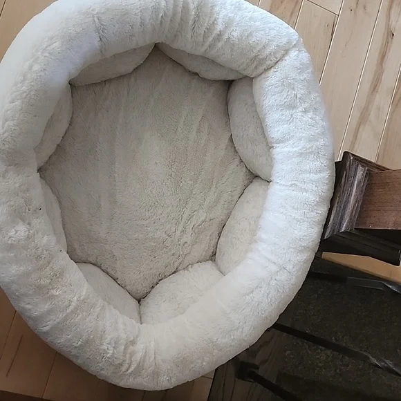 Cat bed