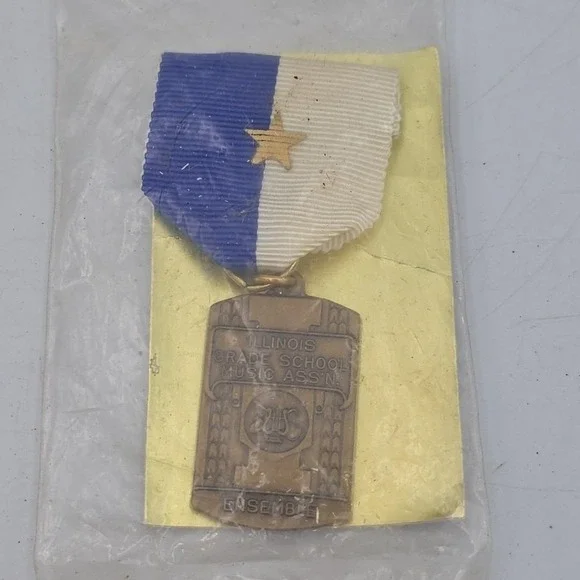 Vintage Illinois Grade School Band Medal Award Ensemble District New In Package
