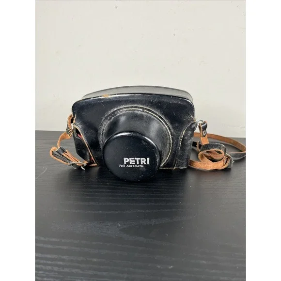 Petri Full Automatic Camera Case – Black – Vintage Original