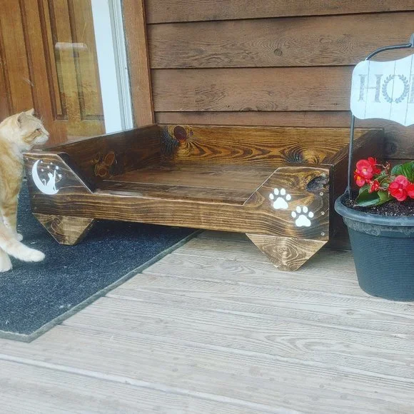 Dog / cat bed