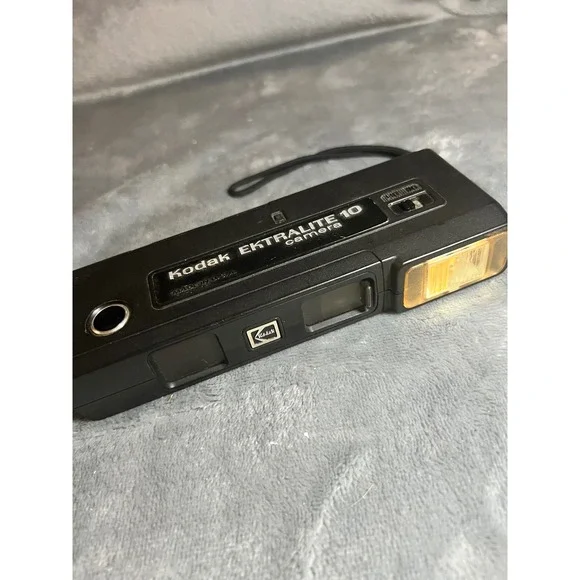 Kodak EktraLite 10 Camera 35mm‎ Point and Shoot Retro Photography Untested