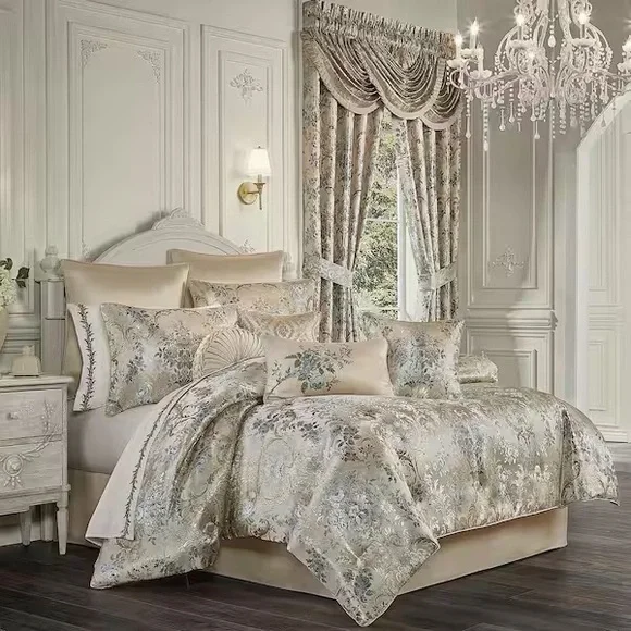 J QUEEN NEW YORK INC Jillian Polyester Queen 4Pc. Comforter Set NEW