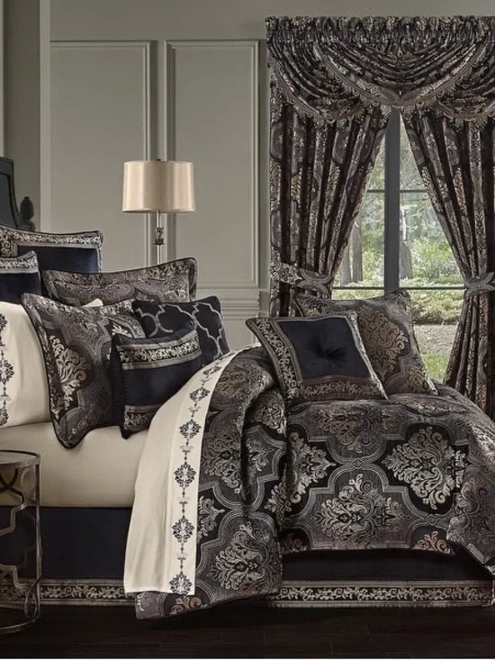 J. Queen New York Windham Comforter Set - California King NEW