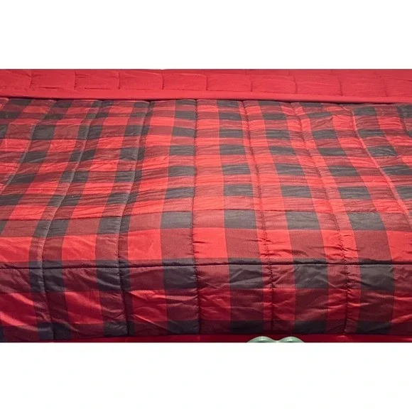 Woolrich Queen Quilt Reversible Buffalo Plaid Red Black Blanket Comforter Flaw