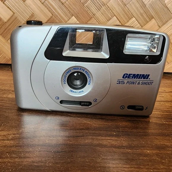 Gemini 35 Point & Shoot Film Camera Focus Free Electronic Flash‎ Red Eye