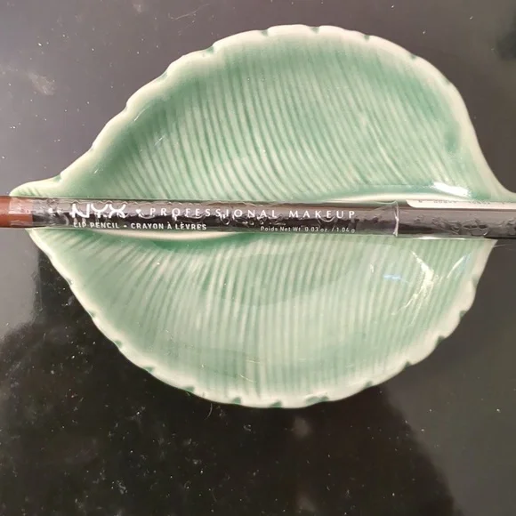 Lip Pencil