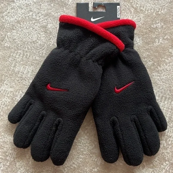 Brand New Nike Boys Black & Red Fleece Winter Gloves Sporty Embroidered Swoosh