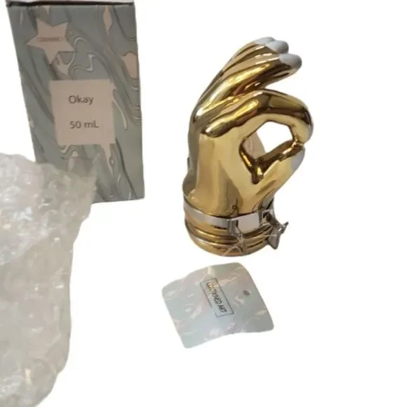 NWB ContainerArt Okay Hand Storage