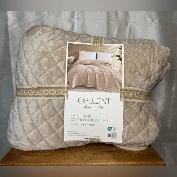 Home Comfort Beige Quilt