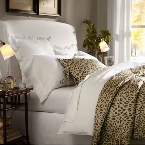 Rare Twin Pottery Barn Leopard print Comforter + 2 shams pre owned see photos