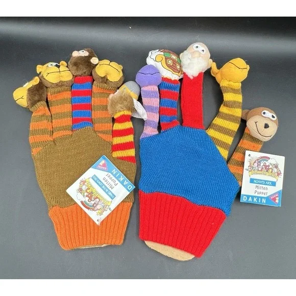 2 Dakin Story Time Mitt Puppets Hand Finger Fairy Tales Rhymes Knit Glove NEW